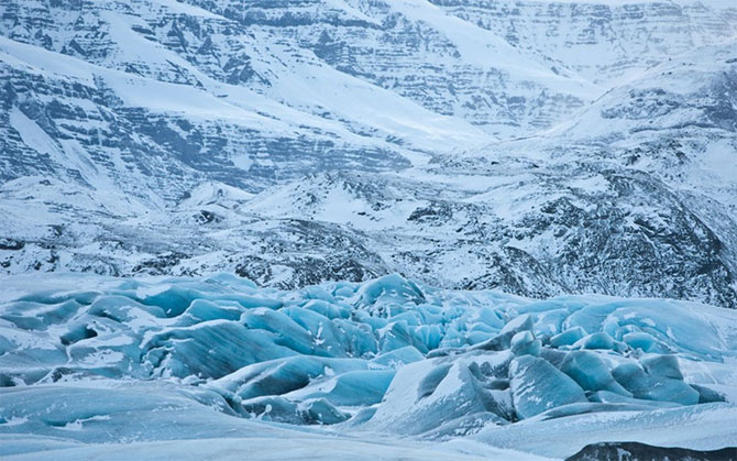 Удивительные голубые айсберги и ледники в Исландии