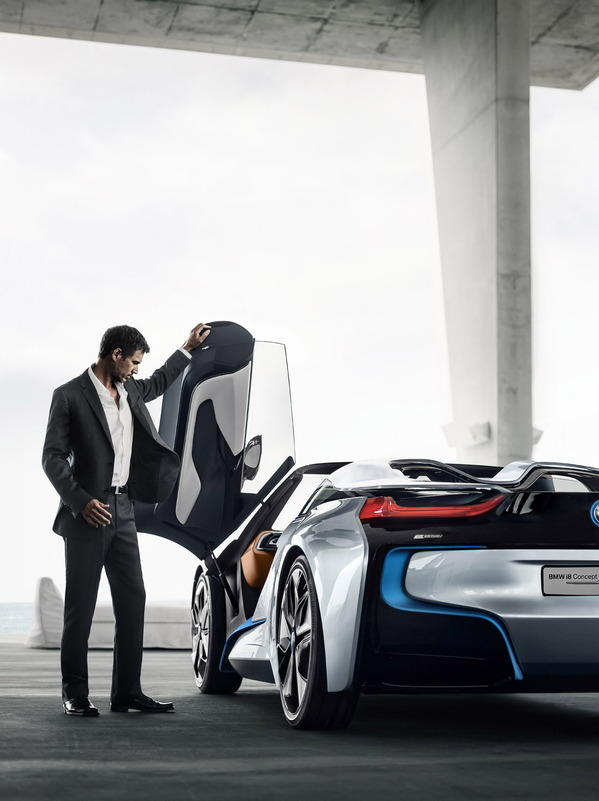 BMW i8 Spyder Concept (10 фото + текст)