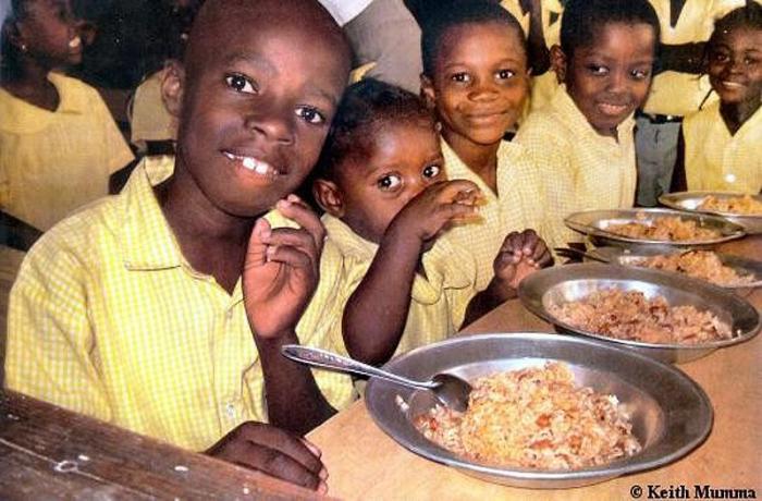 Школьные обеды в разных странах мира (21 фото + текст)
