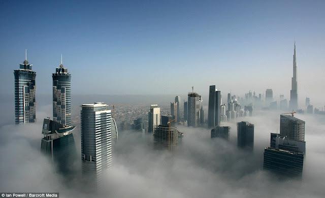 Дубай в тумане (7 фото)