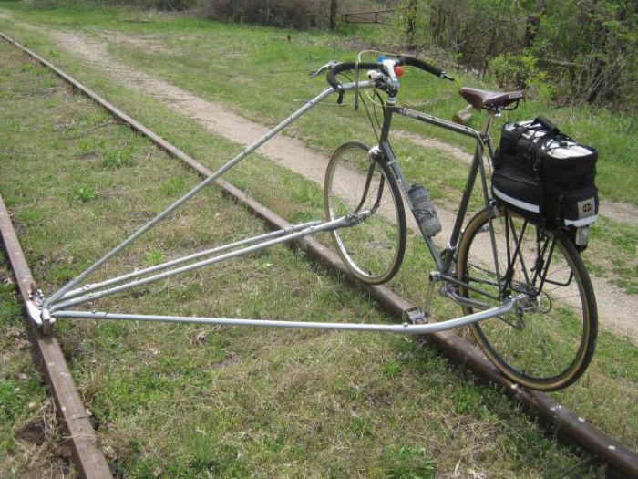 Велосипед который ездит по рельсам