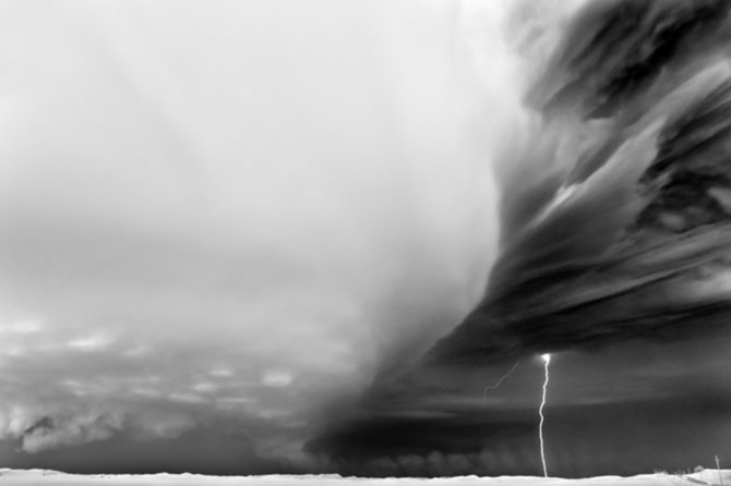 Стихийные облака в объективе фотографа Mitch Dobrowner