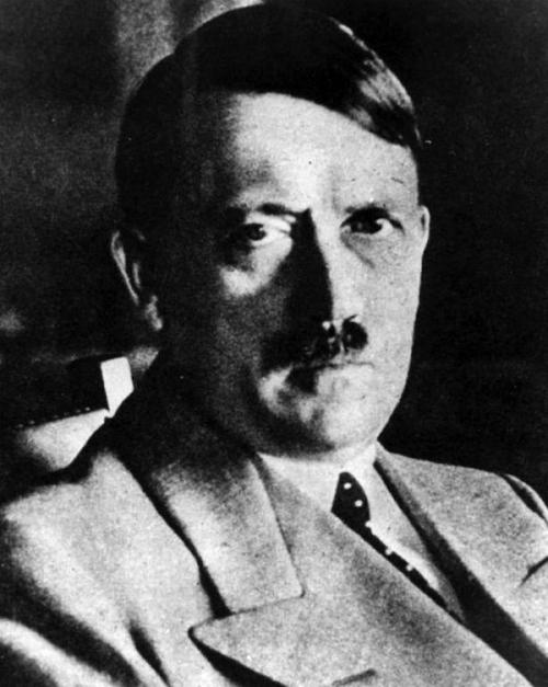Преобразования Гитлера (5 фото)