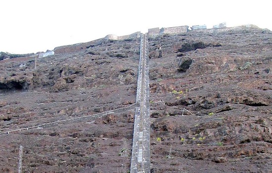 Самая длинная лестница на острове Святой Елены (6 фото)