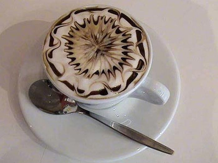 Рисунки на кофе и каппучино (35 фото)