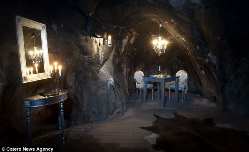 Подземный отель в Швейцарии (3 фото)