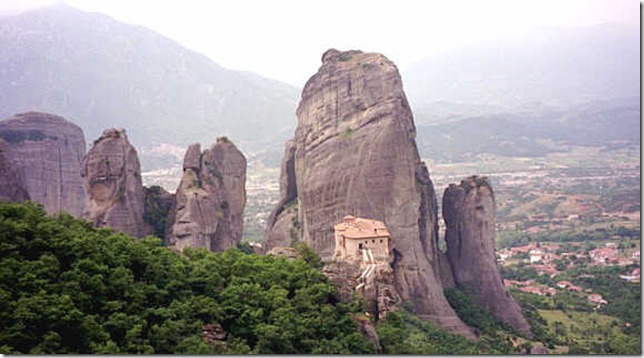 Монастыри Метеора в Греции (11 фото)
