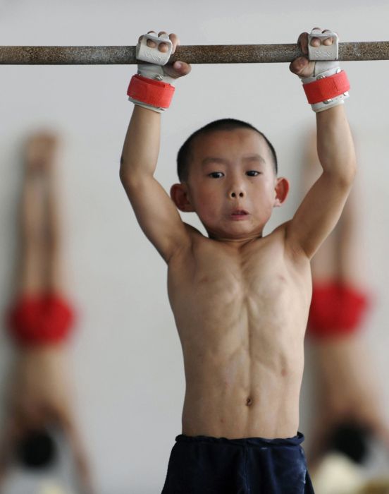 Китайские детишки гимнасты (18 фото)