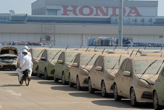 Honda уничтожит более 1000 машин (24 фото)