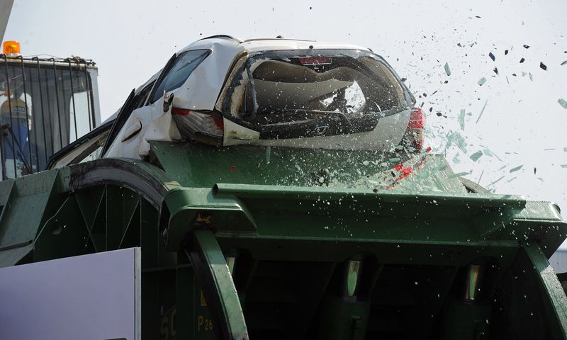 Honda уничтожит более 1000 машин (24 фото)