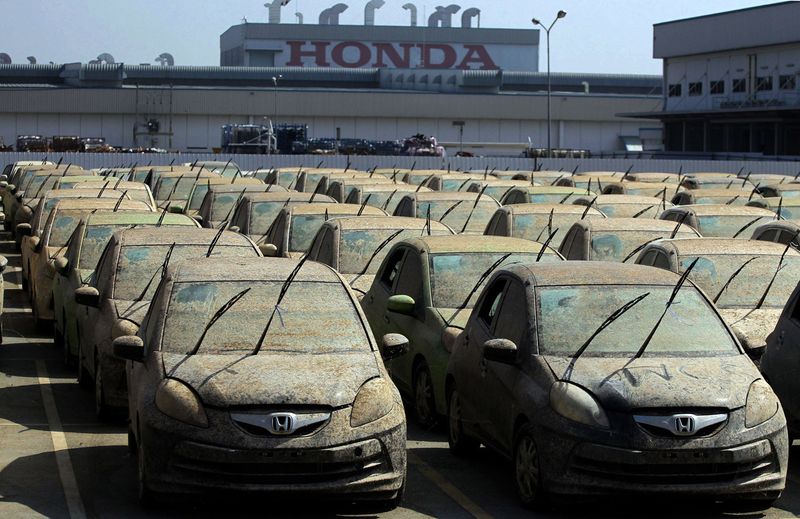 Honda уничтожит более 1000 машин (24 фото)