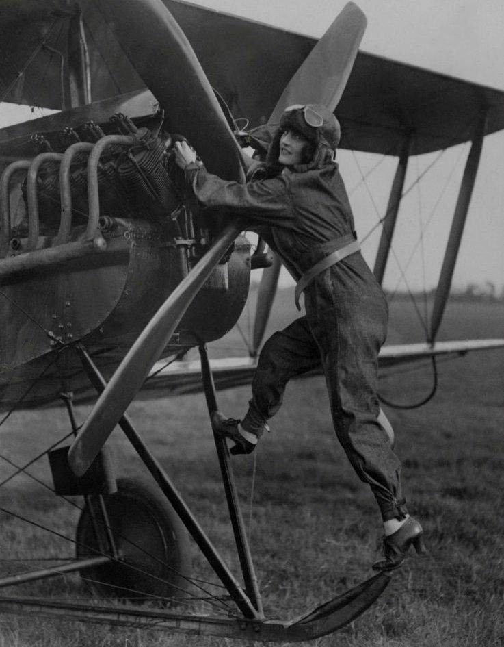Женщины-пилоты прошлого (18 фото)