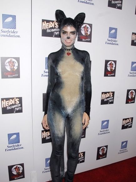 Хайди Клум - лучшие костюмы на Хэллоуин (18 фото)