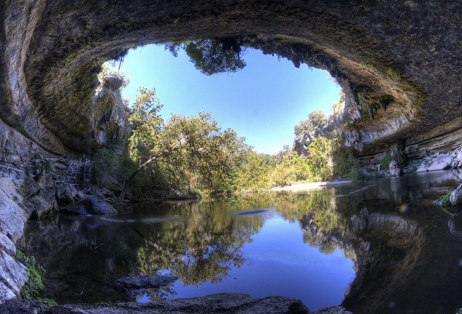 Красивейшее озеро Hamilton Pool (16 фото)