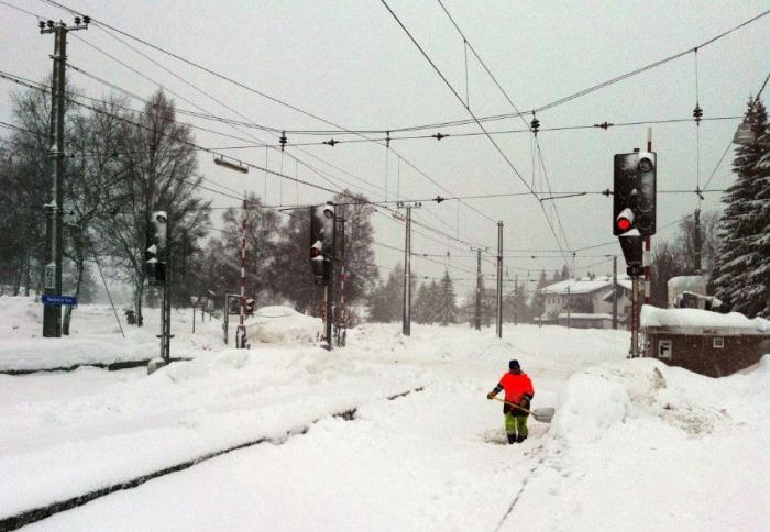 Последствия снежной бури в Австрии (9 фото + текст)