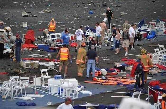 Катастрофа на авиашоу в США (11 фотографий), photo:6