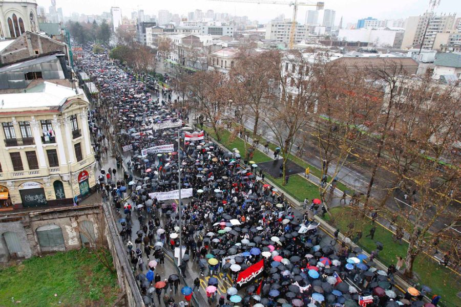 Студенческие протесты в Чили (33 фотографии), photo:12