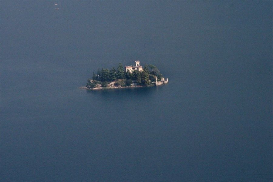 Замок на острове (10 фотографий), photo:5