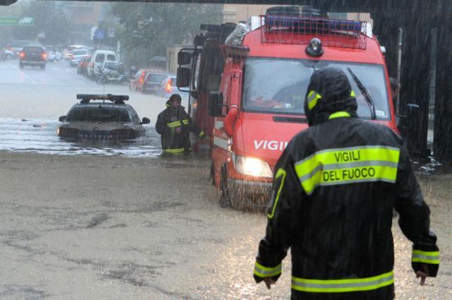 Наводнение в Италии (20 фотографии), photo:9
