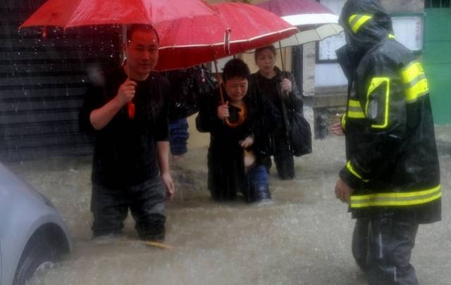 Наводнение в Италии (20 фотографии), photo:14