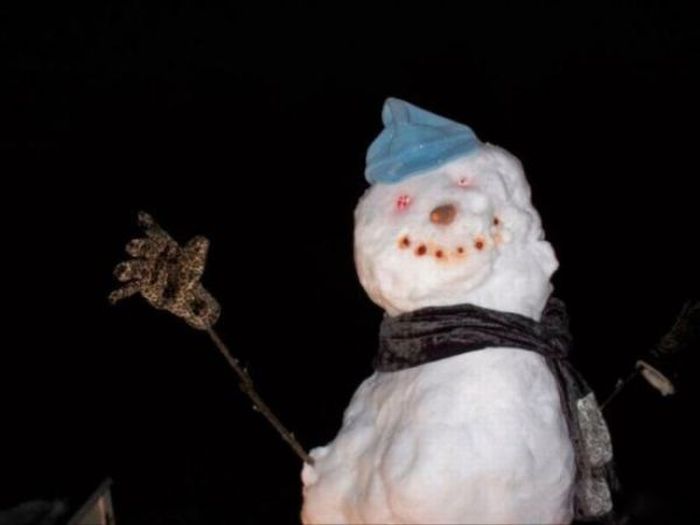 Как напугать снеговиком (4 фото)