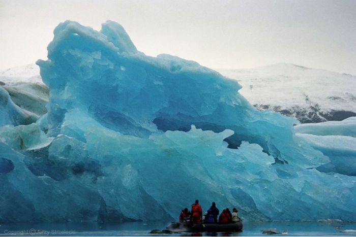 Удивительные айсберги (37 фото)