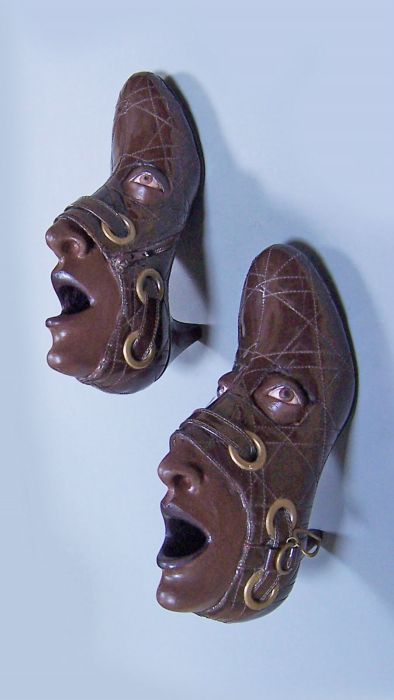 Обувь с лицами (37 фото)