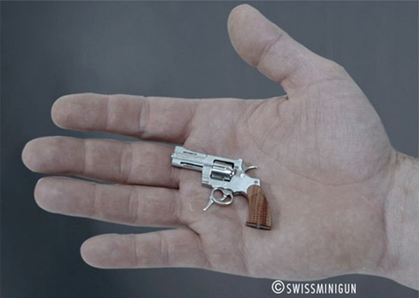 Самый маленький пистолет (7 фото)