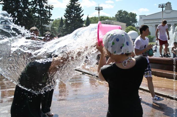 Флэшмоб &amp;quot;Водная битва&amp;quot;. (22 фото)