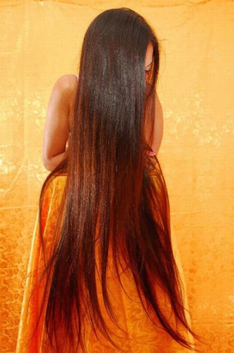 Девушки с длинными волосами (20 фото)