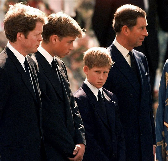 Самые яркие моменты из жизни принца Чарльза
