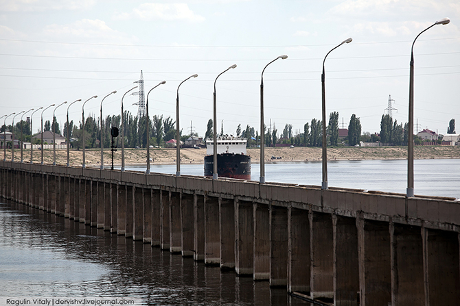 Как работает судоходный шлюз Волжской ГЭС