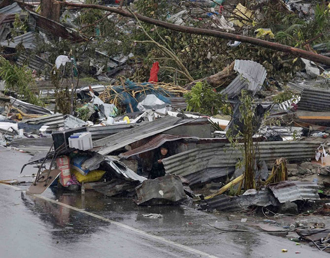 Тайфун Хаян унес жизни более 10 тысяч человек