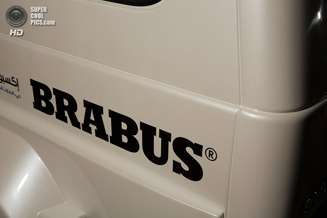 Дубайский полицейский автомобиль от Brabus