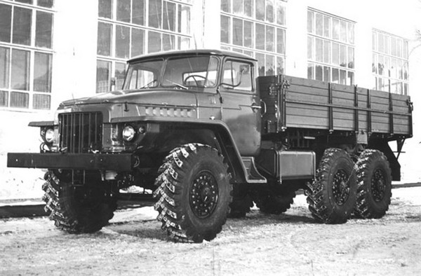 10 легендарных советских грузовиков