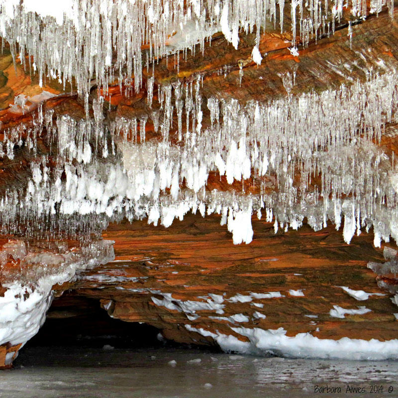 Иллюзорные ледяные пещеры озера Супериор