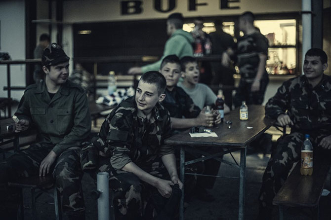 Юные венгерские патриоты в военном лагере