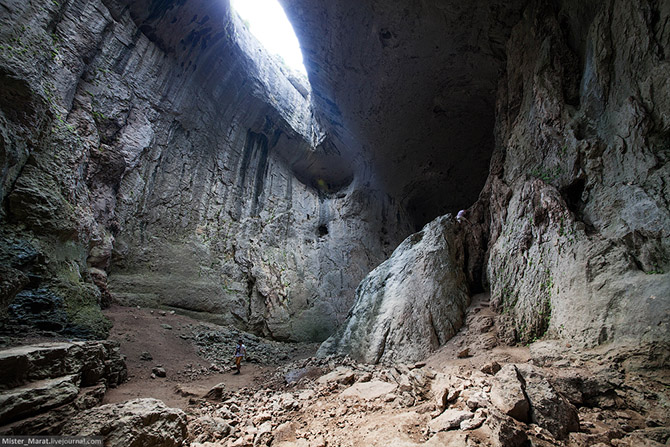 Экскурсия в пещеру Проходна