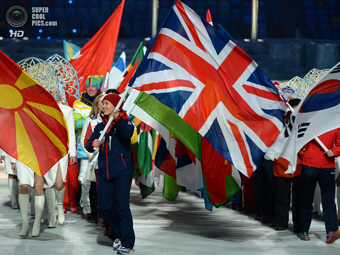 Самые яркие кадры церемонии закрытия Олимпиады в Сочи
