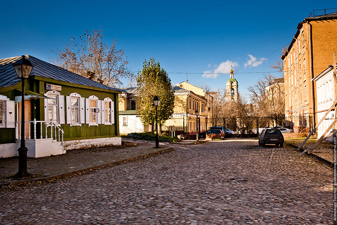 Прогулка по Крутицкому подворью в Москве