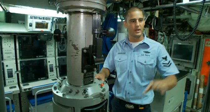Как несут службу подводники Военно-морского флота США