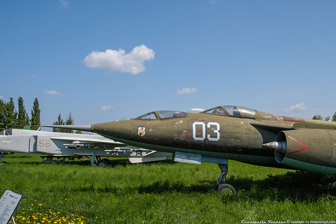 Экскурсия по Государственному музею авиации Украины