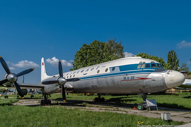 Экскурсия по Государственному музею авиации Украины