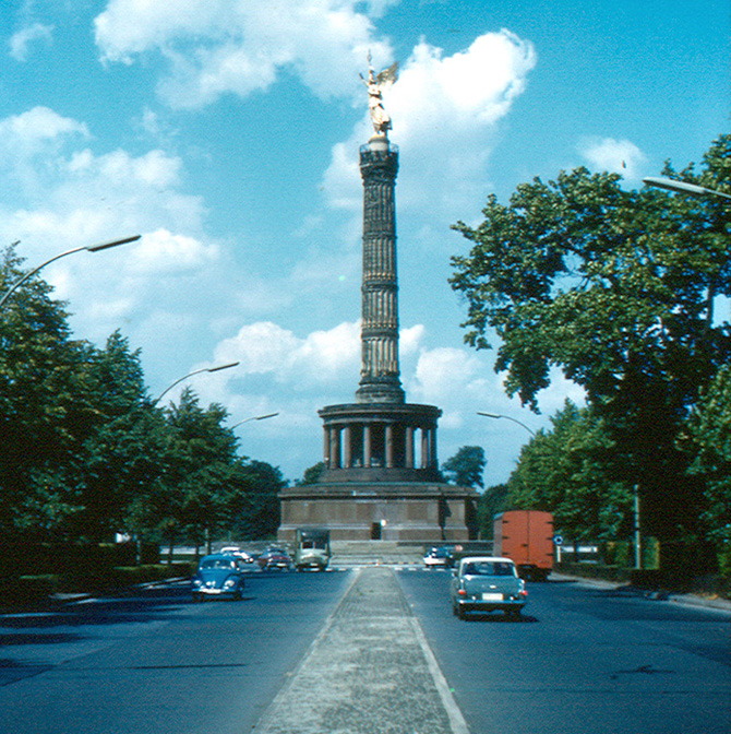 Восточный и Западный Берлин 1963-1967 годов в цвете