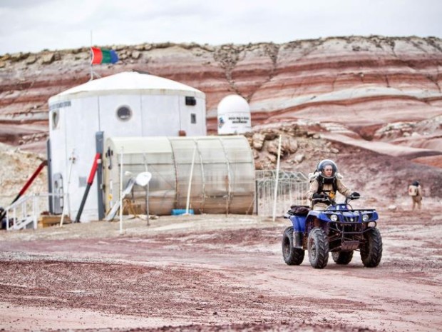На Земле, в пустыне, есть станция, где точно сымитированы условия жизни на Марсе