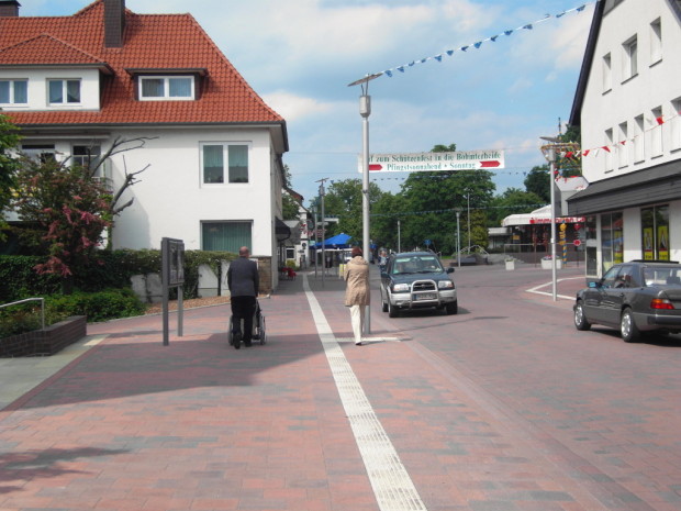 В немецком городе Бомте отменили светофоры &amp;mdash; и с тех пор там не бывает ДТП