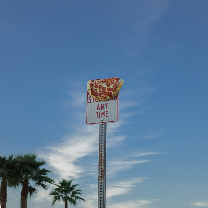 Фотосерия "Пицца на свободе" от Jonpaul Douglass