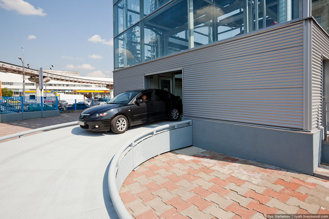 Как работает многоэтажный автоматизированный паркинг в Москве