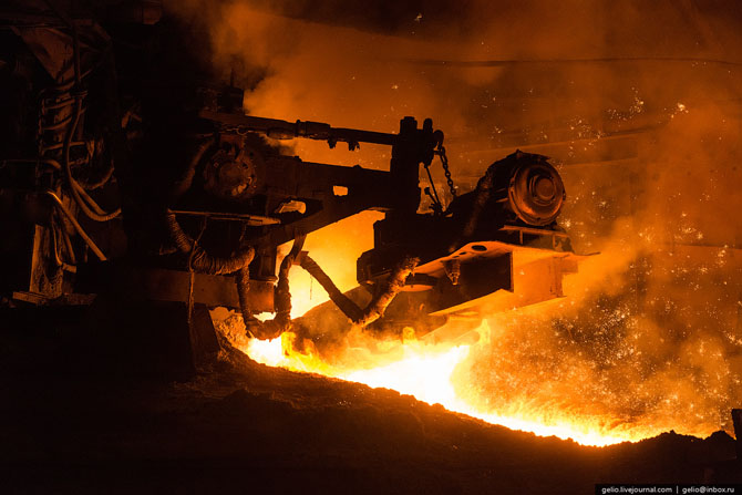 Как работает Уральская горно-металлургическая компания