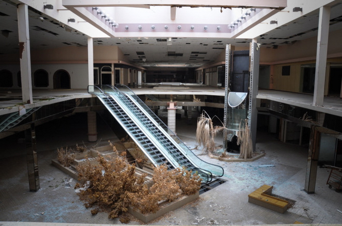 Заброшенные торговые центры Америки
